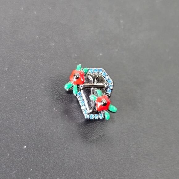 ๐ Unique Coffin Charm with Flowers in 925 Silver (NWOT) - Picture 2 of 9